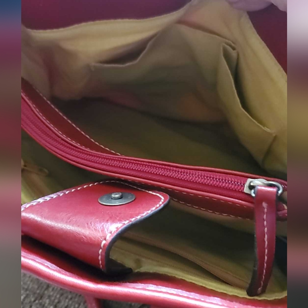 BIG ROOMY Cranberry Red Handbag Vegan Leather Purse Bag - Picture 2 of 12